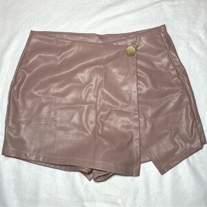 Haute Monde Faux Leather Skort Skirt Short Nude Blush Size Medium